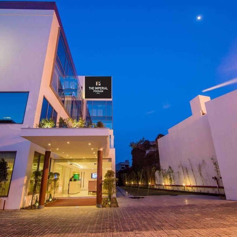 The Imperial Poonam Hotel Phagwāra Exteriör bild